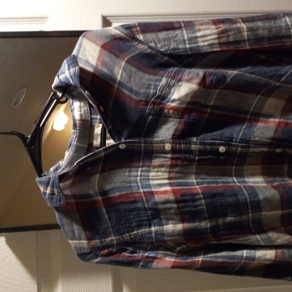 American Eagle boyfriend fit button down Small - Picture 3 of 6